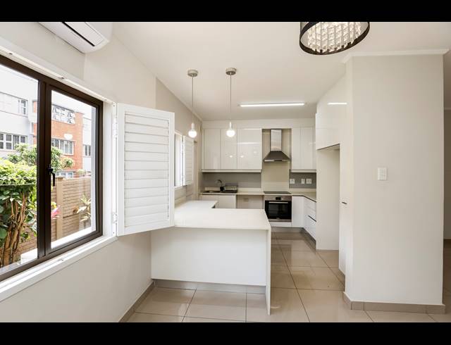 2 BEDROOM TOWNHOUSE FOR SALE IN ESSENWOOD